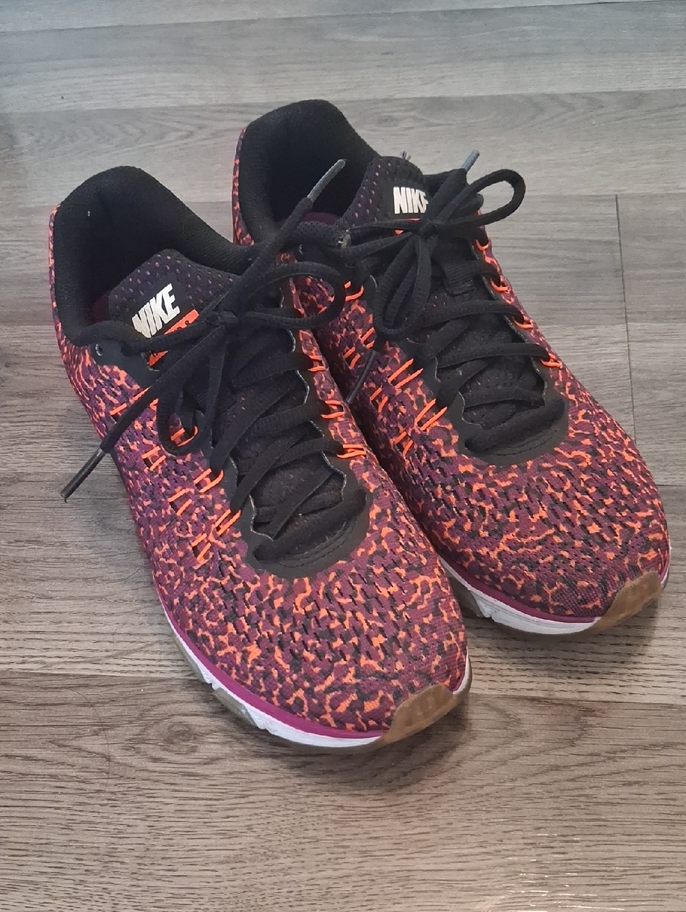 Nike Women's Black & Orange Knit Running Shoes